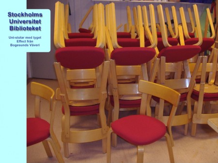 Ett hundratal stolar omklädda i tyget Effect från Bogesunds Väveri, åt Biblioteket på Stockholms Universitet.